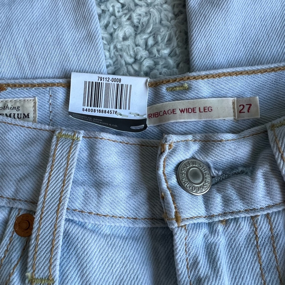 Levi’s, Rib Cage Wide Leg, 27x32, NWT